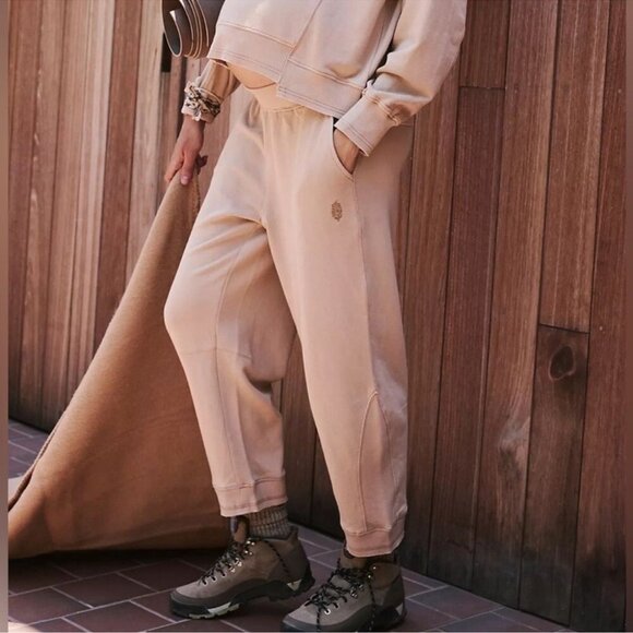NWT Free People x Hatch Maternity Intercept Pants Small Desert Sand Loose Sweats - Picture 2 of 12